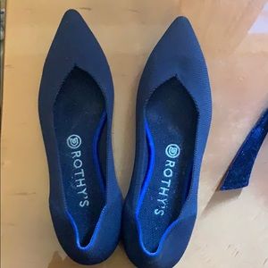 Rothy’s Point Navy size 9